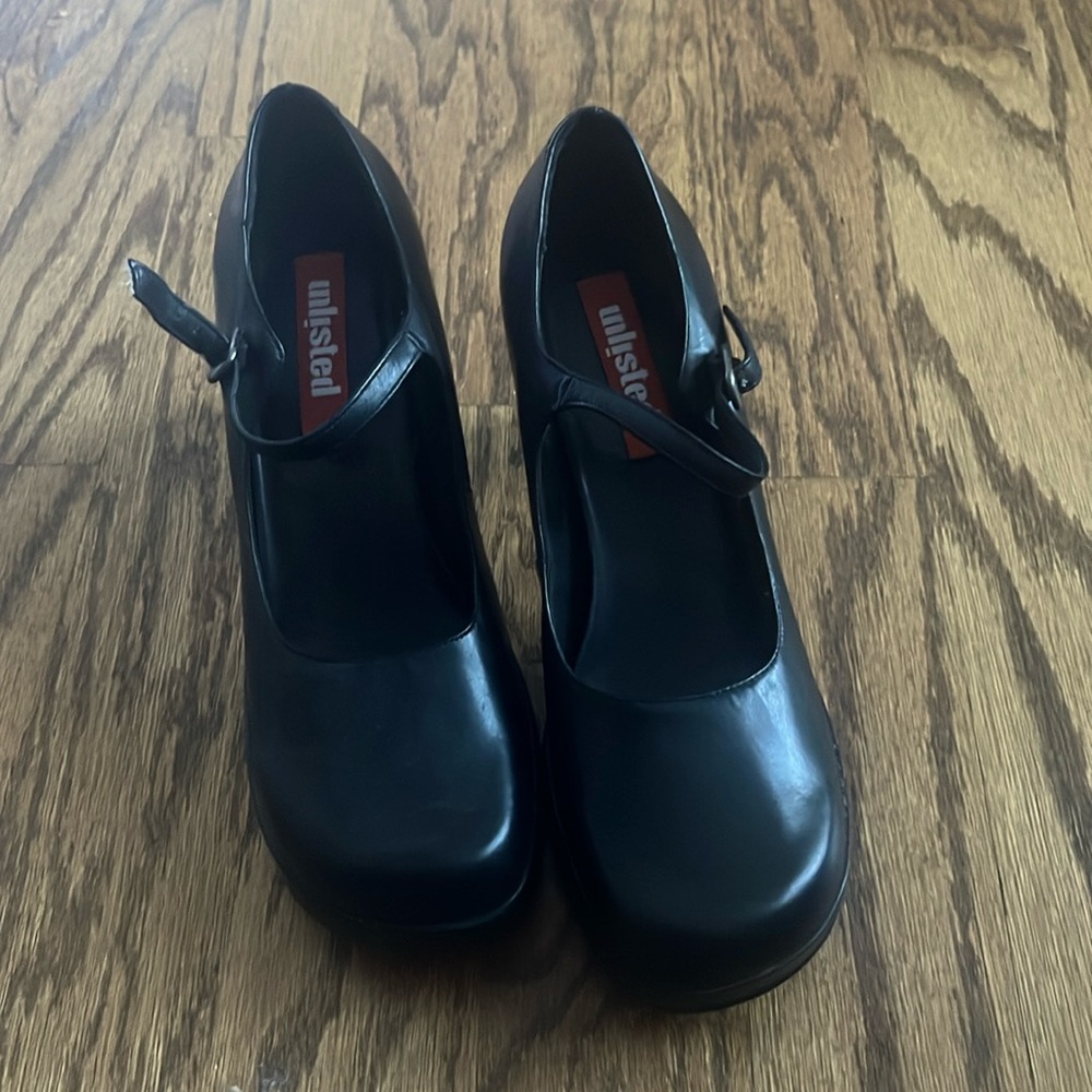 Vintage Mary Jane heels - black
